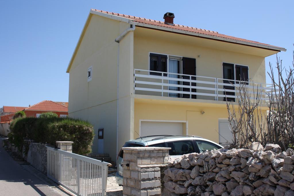 Kuca Za Odmor Laura Apartment Ražanac Екстериор снимка
